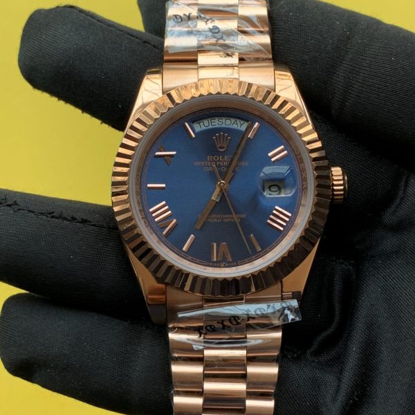Rolex Day-Date 40mm Blue Roman Dial Rose Gold Bracelet