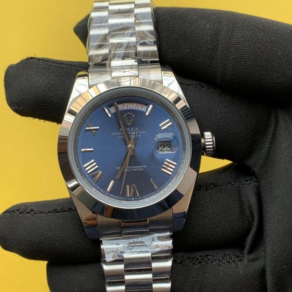 Rolex Day-Date 228206 40mm smooth bezel Men’s Silver Watch