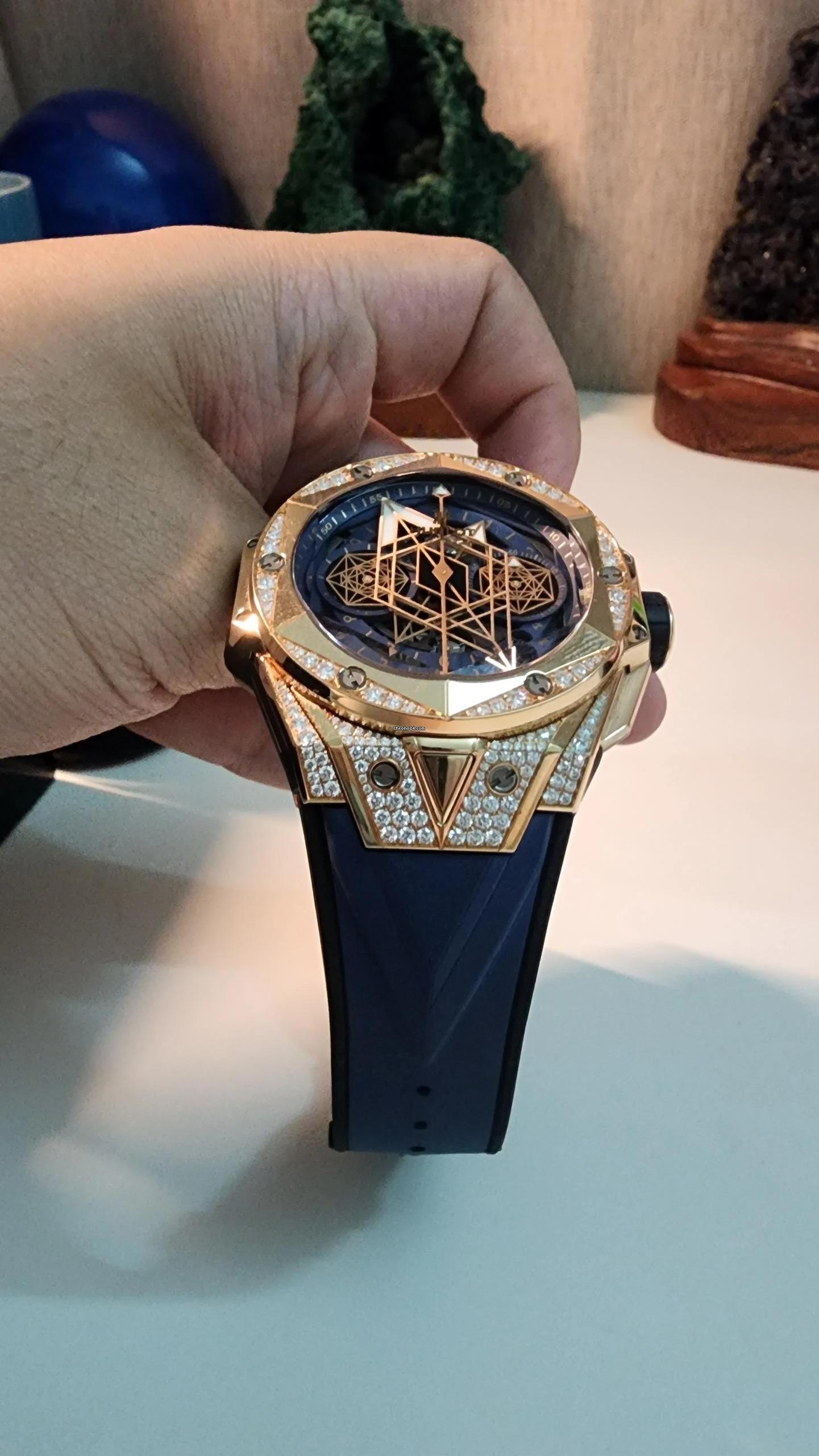 Hublot Big Bang Partnerships Sang Bleu II King Gold Pave 45mm Watch 418.OX.1108.RX.1604.MXM20